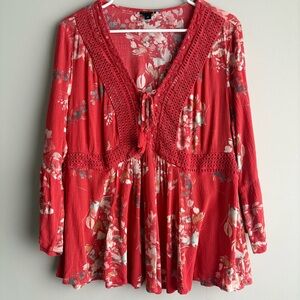 Torrid 0 Floral Boho Crochet Peasant Blouse – Orange/Red Long Sleeve Tie Front